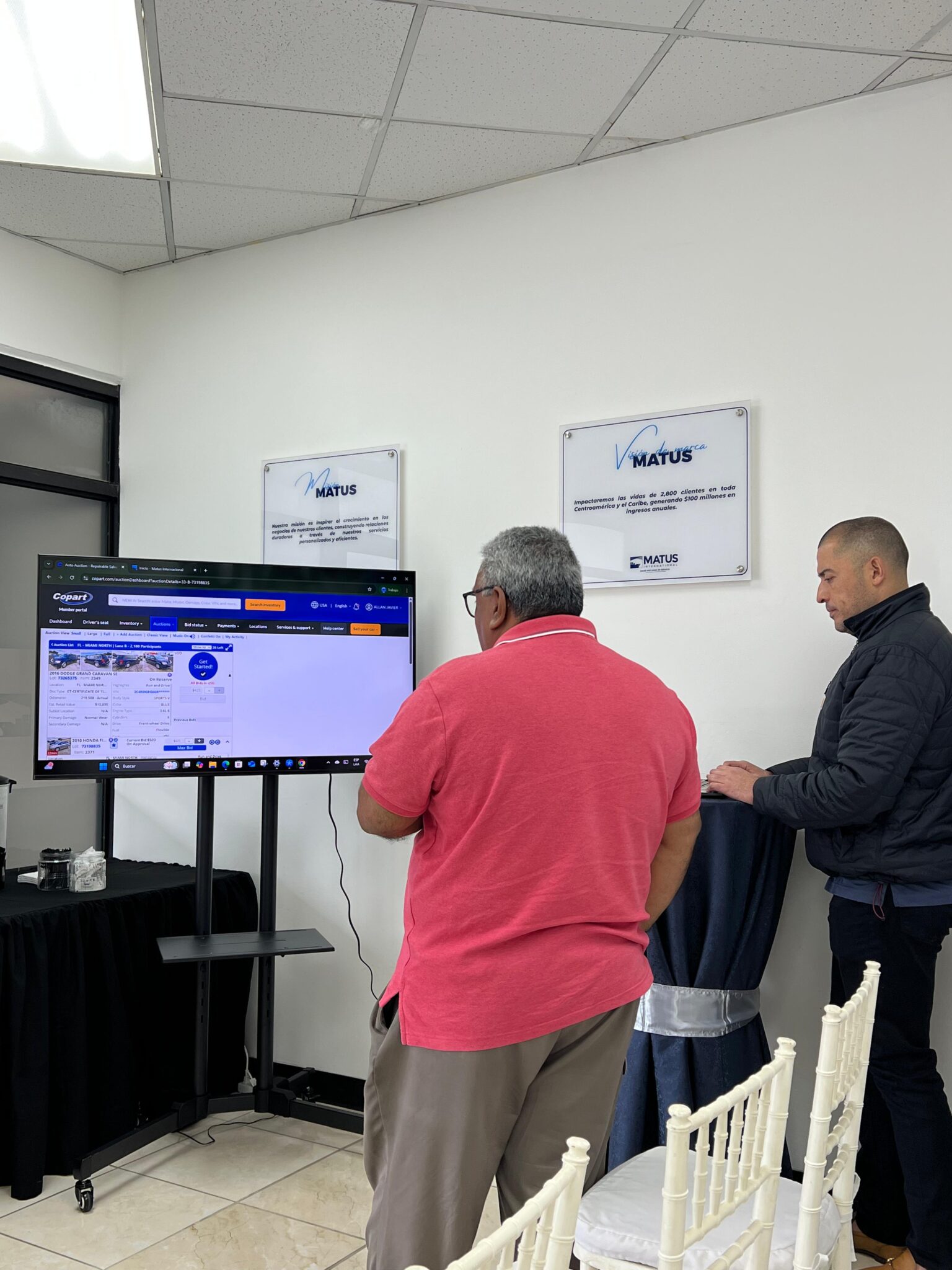 Capacitación interna del CEO Allan Martus logístico para fortalecer procesos operativos.